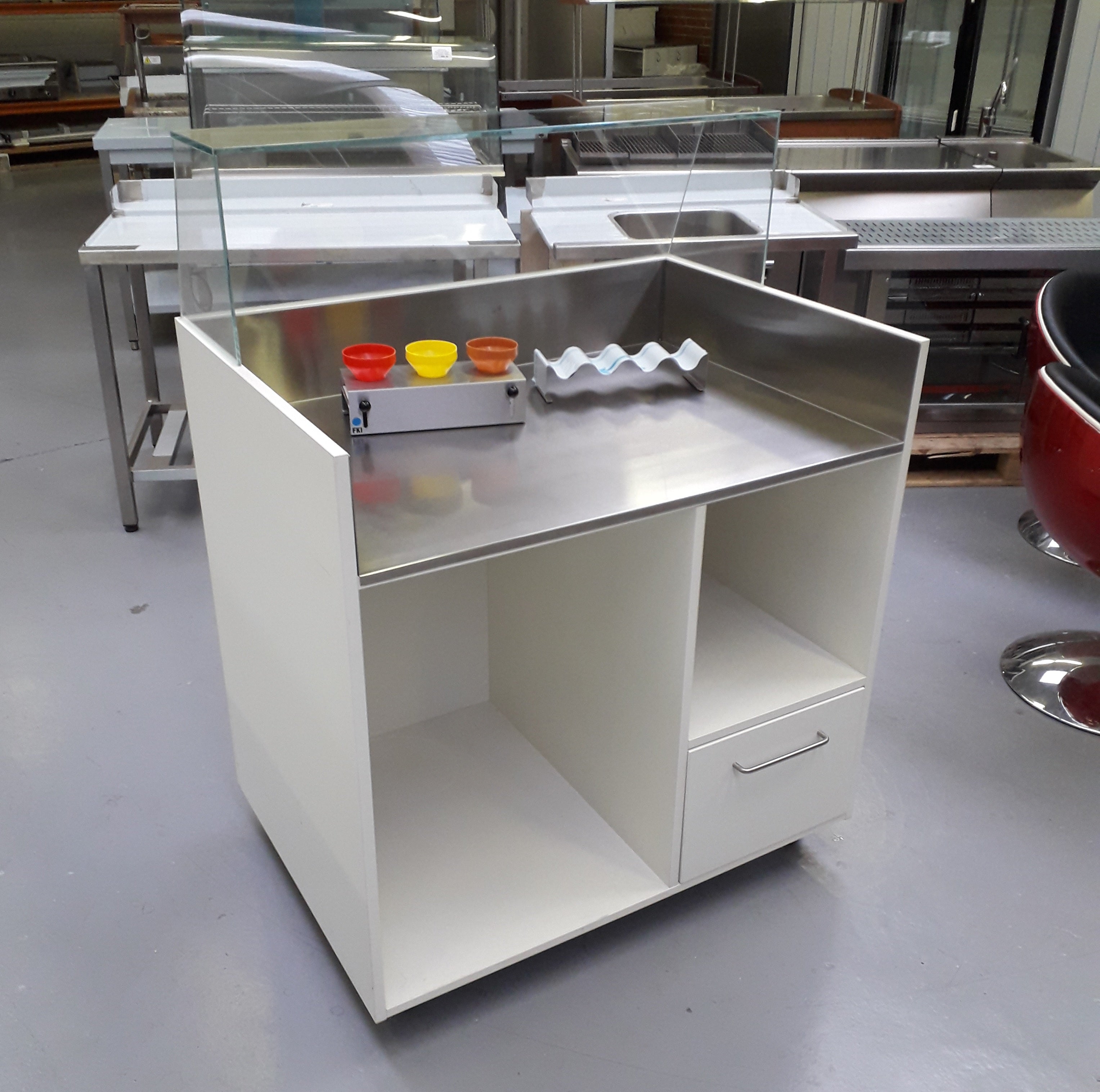 Disk/Arbejdsstation 185 - ikaline -  